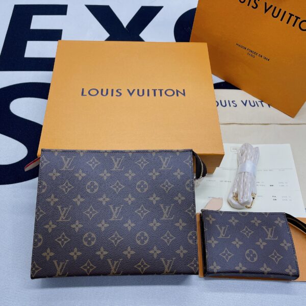 1:1 Replica Louis Vuitton Toiletry Pouch on Chain Monogram Canvas For Women, Women's Wallets 9.8in/25cm LV M81412