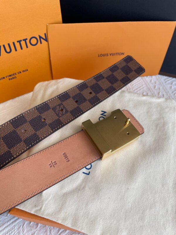 1:1 Replica Louis Vuitton Twist Iconic Initiales LV Belt Damier Infini Canvas Brown Gold Finishing LV Women Belt