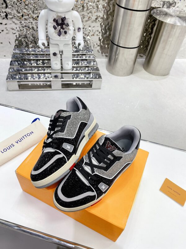 Louis Vuitton Women's LV Trainers Black For Women LV