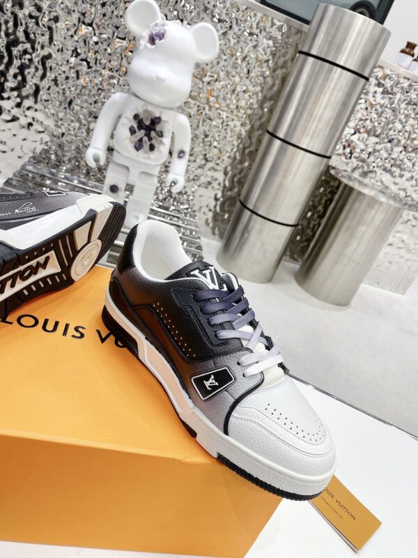 Louis Vuitton Women's LV Trainers Black For Women LV