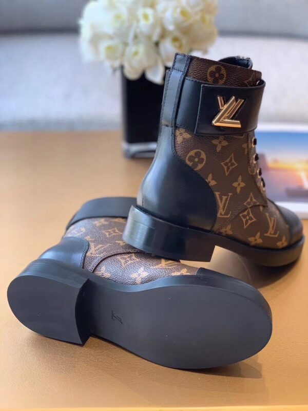 Louis Vuitton Wonderland Flat Ranger Patent Monogram Material Black/Brown For Women LV 1A2Q3N