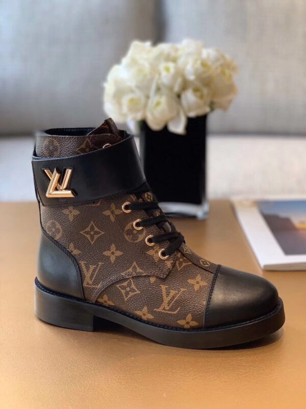Louis Vuitton Wonderland Flat Ranger Patent Monogram Material Black/Brown For Women LV 1A2Q3N