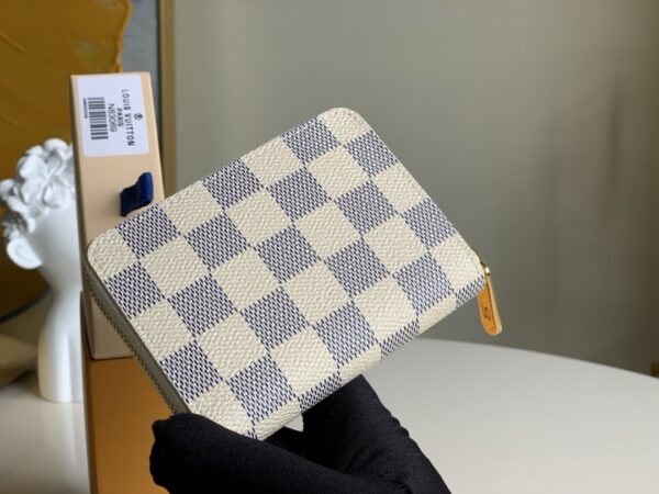 1:1 Replica Louis Vuitton Zippy Coin Purse In Damier Azur Canvas White For Women, Women's Wallet 11cm LV N60229