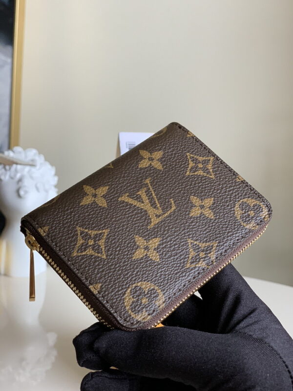1:1 Replica Louis Vuitton Zippy Coin Purse In Monogram Canvas For Women, Women's Wallet 11cm LV M60067