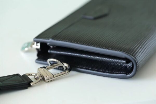 1:1 Replica Louis Vuitton Zippy Dragonne Epi Black For Women, Women's Wallets 4.3in/11cm LV M81325