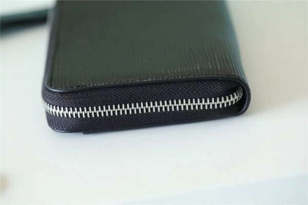 1:1 Replica Louis Vuitton Zippy Dragonne Epi Black For Women, Women's Wallets 4.3in/11cm LV M81325