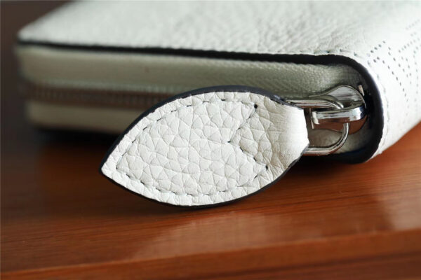 1:1 Replica Louis Vuitton Zippy Wallet Monogram White / Soft Beige For Women, Women's Wallets 7.9in/19.5cm LV