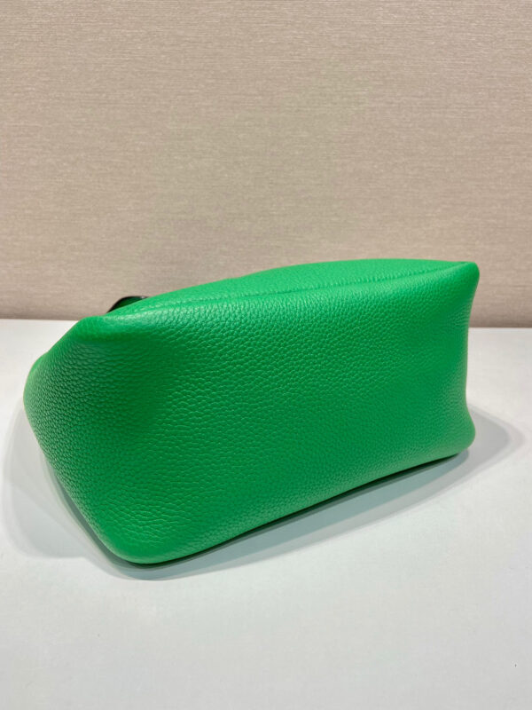 Medium Handbag In Green For Women 9.8 in/ 25cm