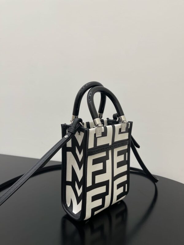 1:1 Replica Mini Sunshine Shopper Two-Tone Mini Bag Black And White For Women 7in/18cm