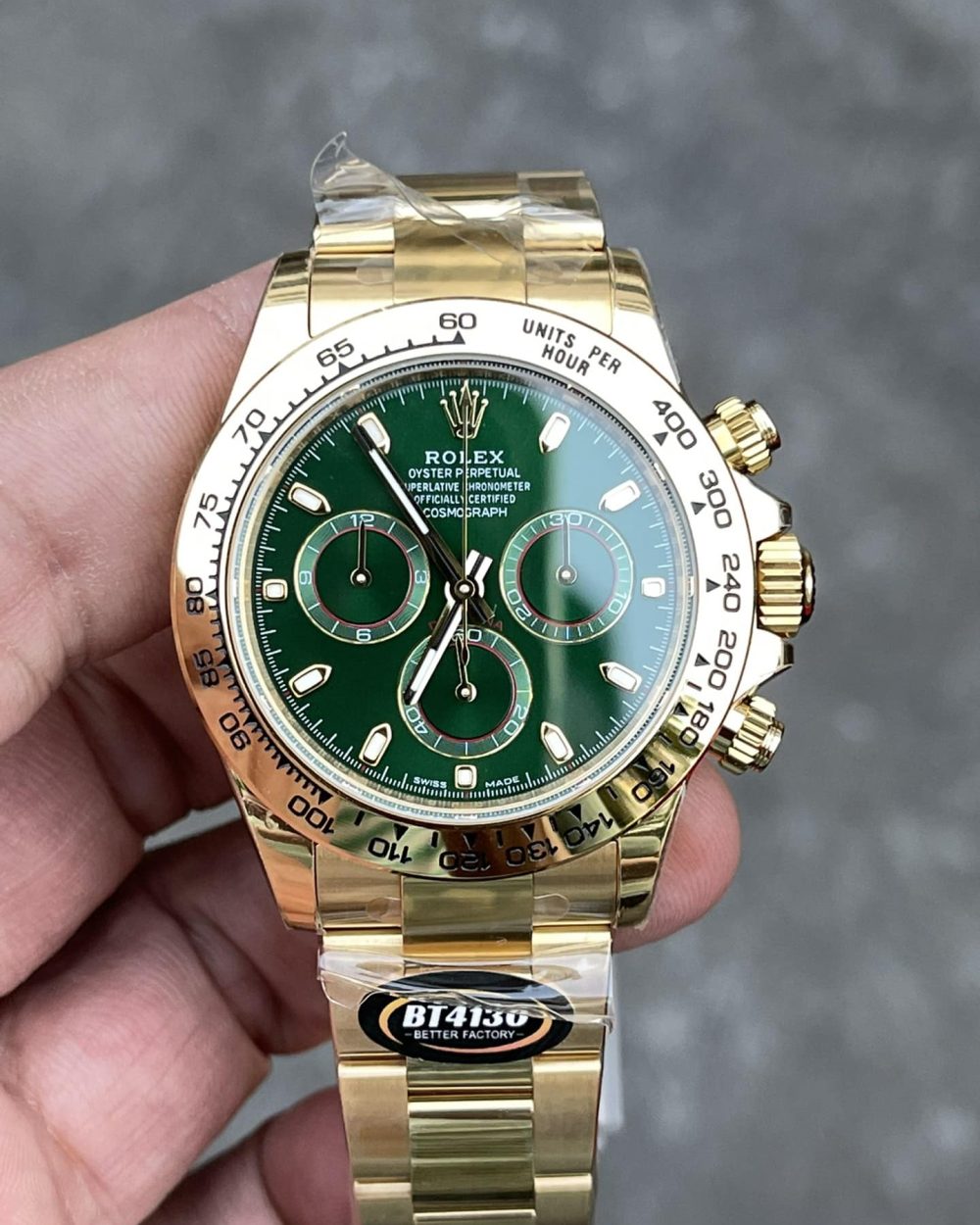 Rolex Cosmograph Daytona 40mm Gold Toned For Men Green Dial Gold Case And Bracelet 1454244