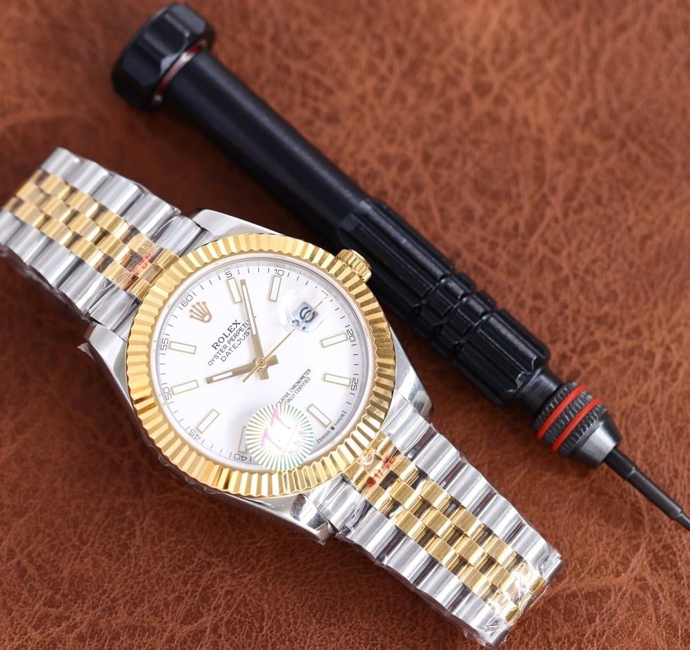 Rolex Datejust 41mm Oyster Perpetual Silver Toned For Men