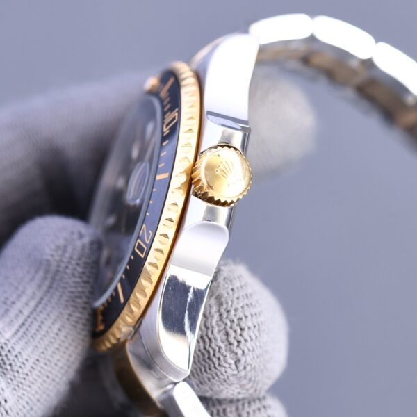 Rolex Sea Dweeler 44mm Silver Toned For Men 126603