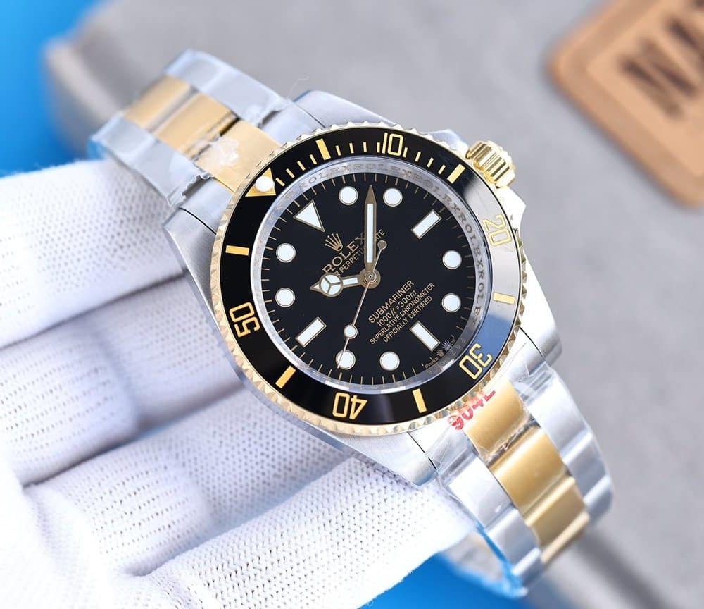 Rolex Submariner Date 41mm Silver Toned For Men 126613LN