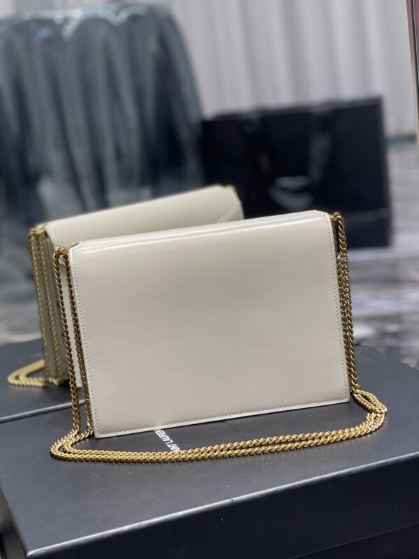 [REP 1:1] Saint Laurent Cassandra Medium Chain Bag White In Grain De Poudre Embossed For Women 8.6in/22cm YSL 532750BOW0W9207