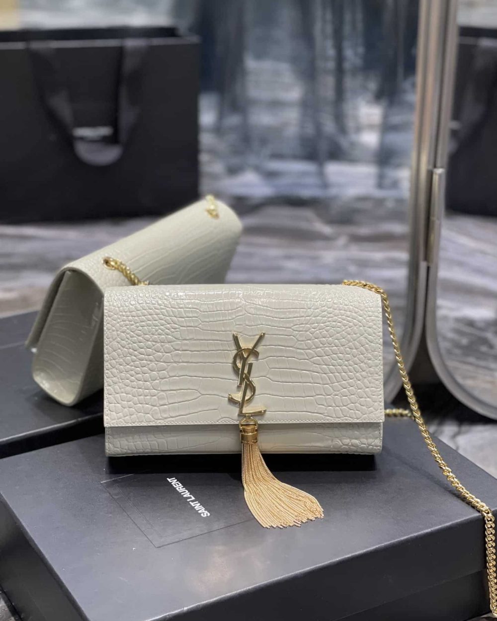 [REP 1:1] Saint Laurent Kata Medium Chain Bag White Vintage With Tassel For Women 9.4in/24cm YSL 354119DND0J9207