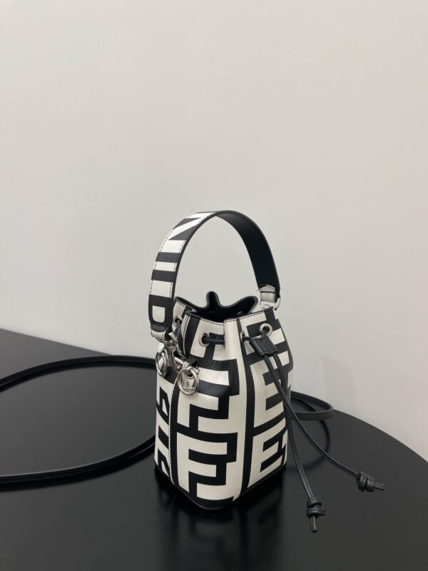 1:1 Replica Small Mon Tresor Bucket Bag Black And White For Women 7in/ 18cm