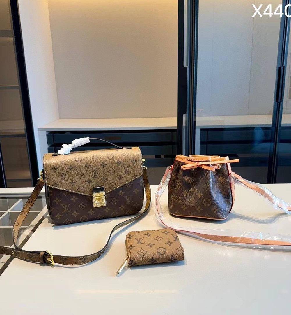 DBS-LC866 - Discounted Price For Set Louis Vuitton 3 Bags