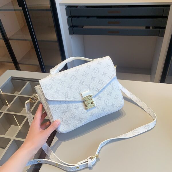 DBS-LC858 - Discounted Price For Set Louis Vuitton 3 Bags