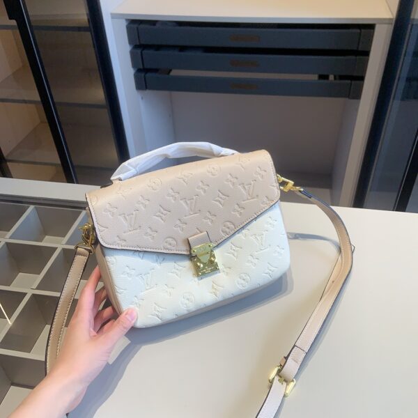 DBS-LC861 - Discounted Price For Set Louis Vuitton 3 Bags