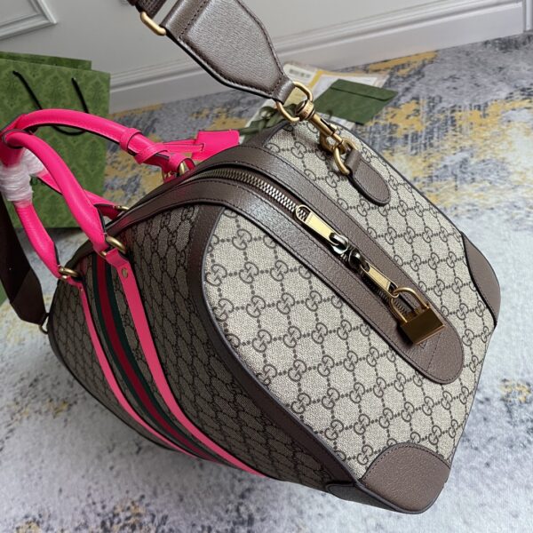 1:1 Replica GUCCI SAVOY MEDIUM DUFFLE BAG P Beige and ebony GG Supreme canvas Exclusive For Women 724642 FADHS 9755