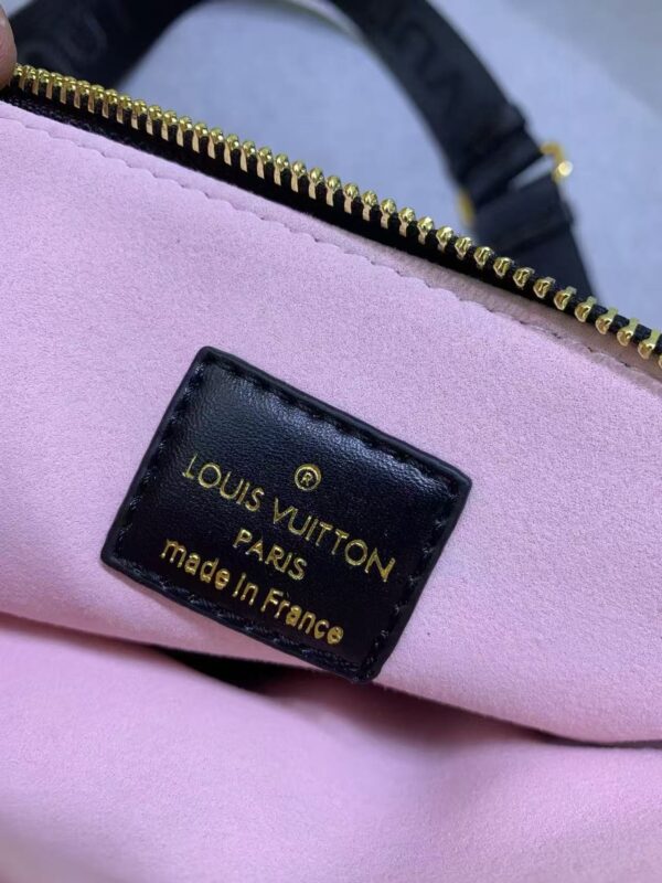 1:1 Replica Louis Vuitton Coussin PM Black M57790 Luxury Bag For Women -  26cm