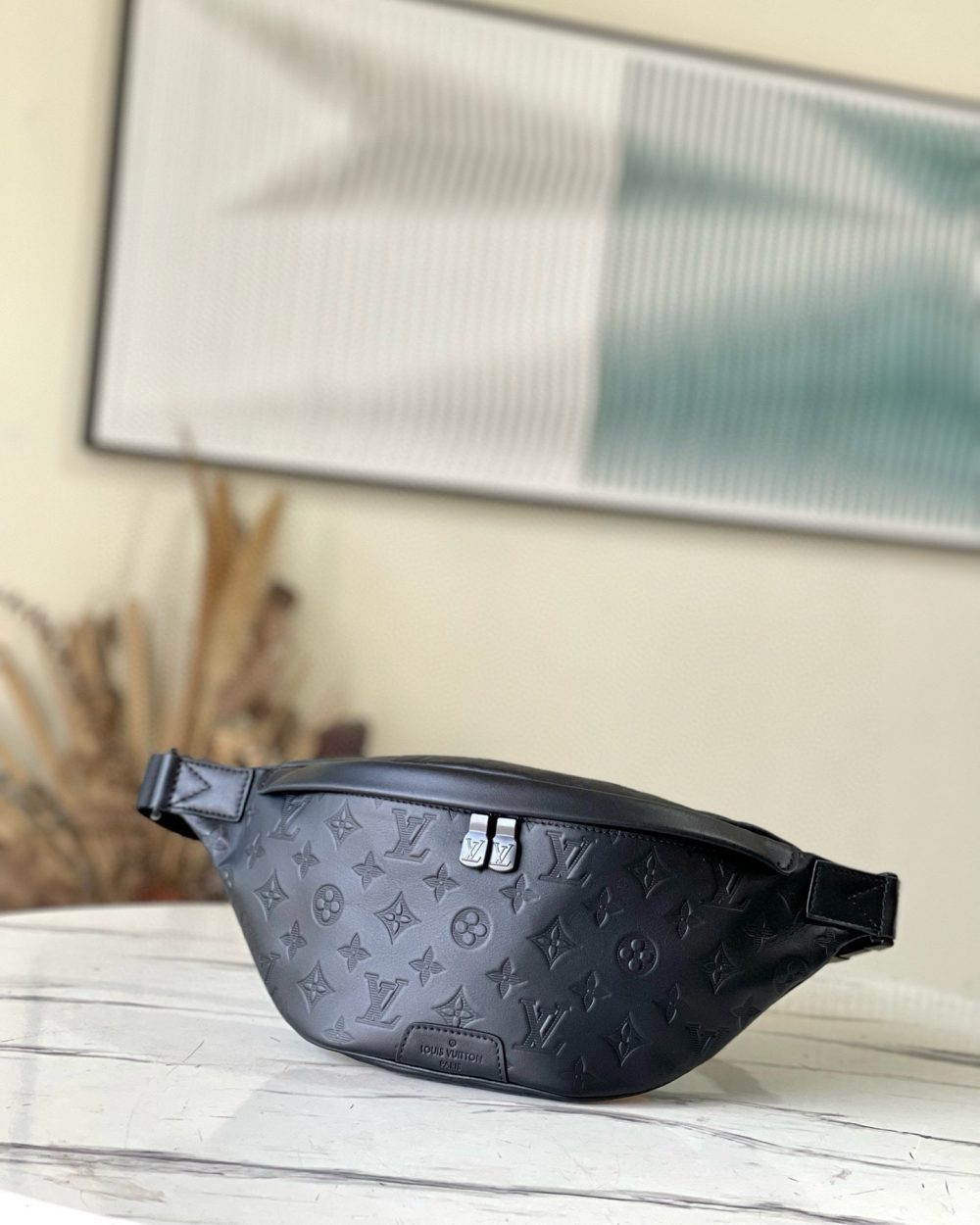 [REP 1:1] Louis Vuitton Discovery Bumbag Monogram Shadow Waist Body bag Unique Bag For Unisex M44388 - 47cm