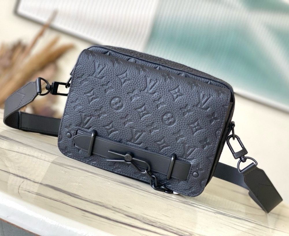 [REP 1:1] Louis Vuitton Steamer Messenger Black Taurilon Monogram Unique Bag For Women M57307 - 23.5cm