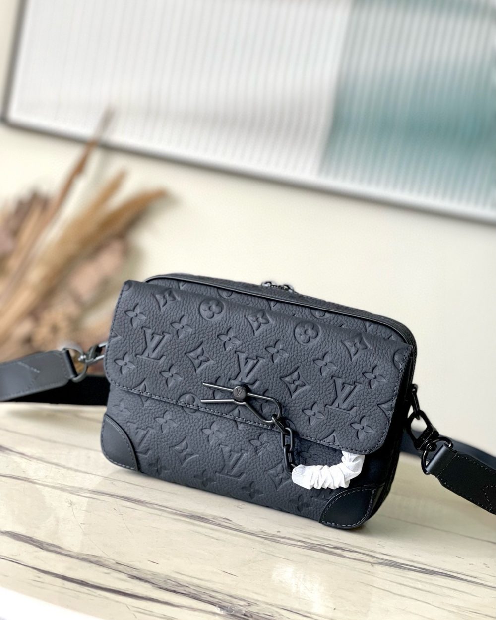 [REP 1:1] Louis Vuitton Steamer Messenger Monogram Taurillon Leather LG G90 Unique Bag For Women M23742 - 24cm