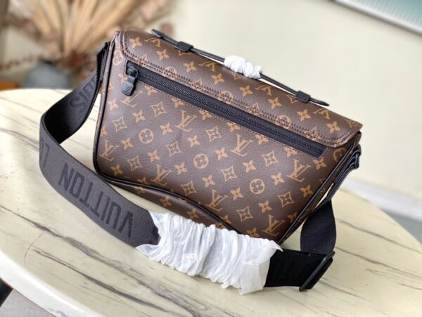 [REP 1:1] Louis Vuitton Monogram Eclipse Montsouris Messenger Shoulder Unique Bag For Women M46685 3 - 34cm