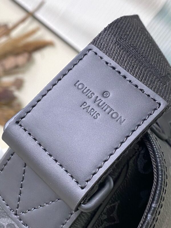 [REP 1:1] Louis Vuitton Monogram Eclipse Montsouris Messenger Unique Bag For Women M46685 4 - 34cm