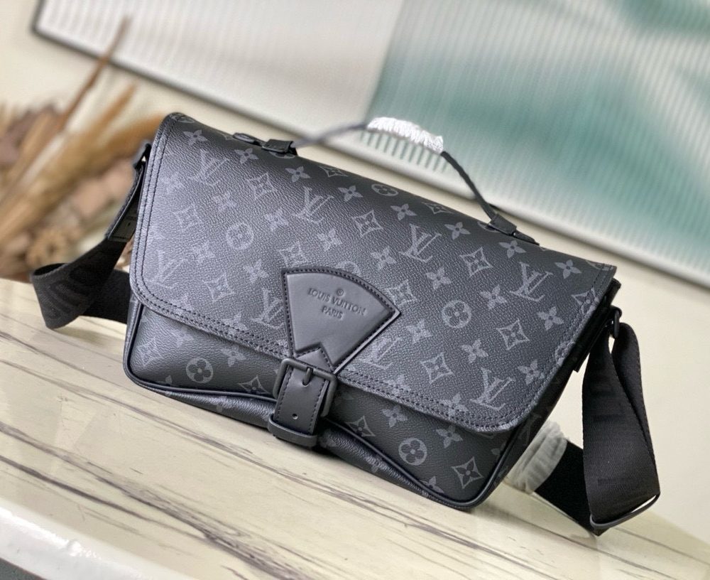 [REP 1:1] Louis Vuitton Monogram Eclipse Montsouris Messenger Unique Bag For Women M46685 4 - 34cm