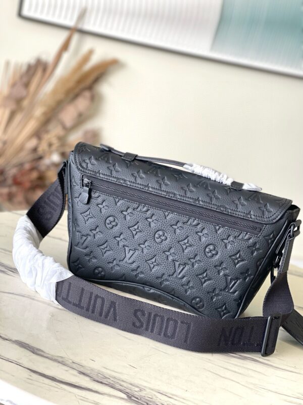 [REP 1:1] Louis Vuitton Monogram Eclipse Montsouris Messenger Shoulder Unique Bag For Women M46685 - 34cm