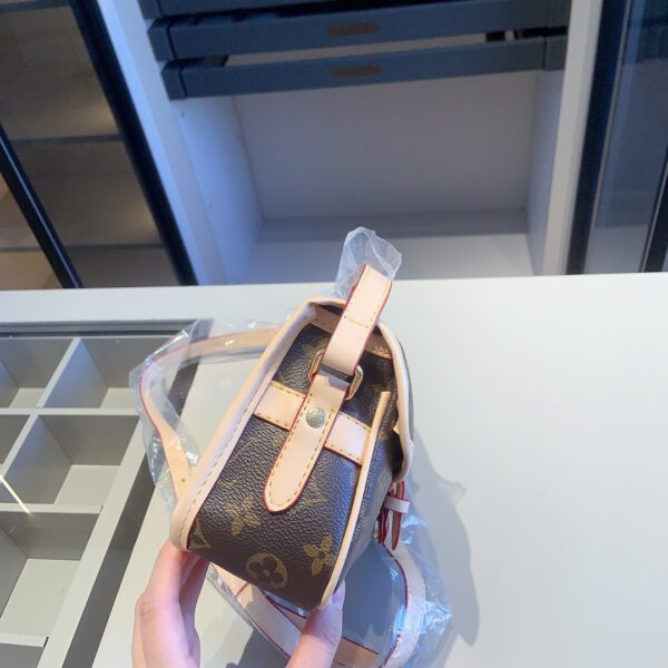 MN-LV031 - Louis Vuitton Mini Bag