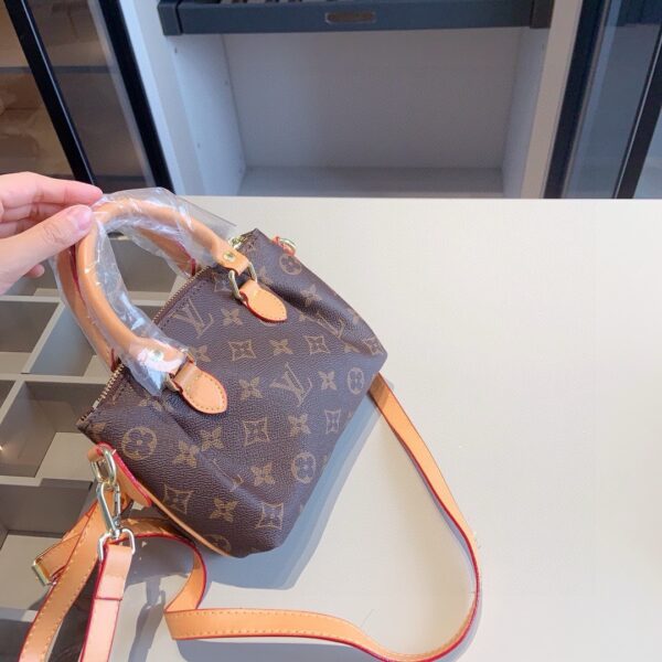MN-LV019 - Louis Vuitton Mini Bag