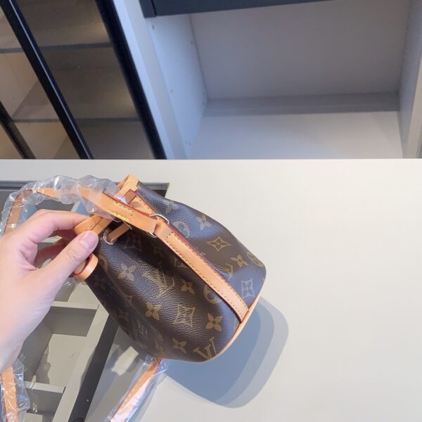 MN-LV010 - Louis Vuitton Mini Bag
