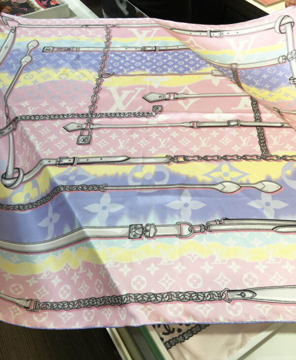 570828 Louis Vuitton Square 90 Silk Scarves