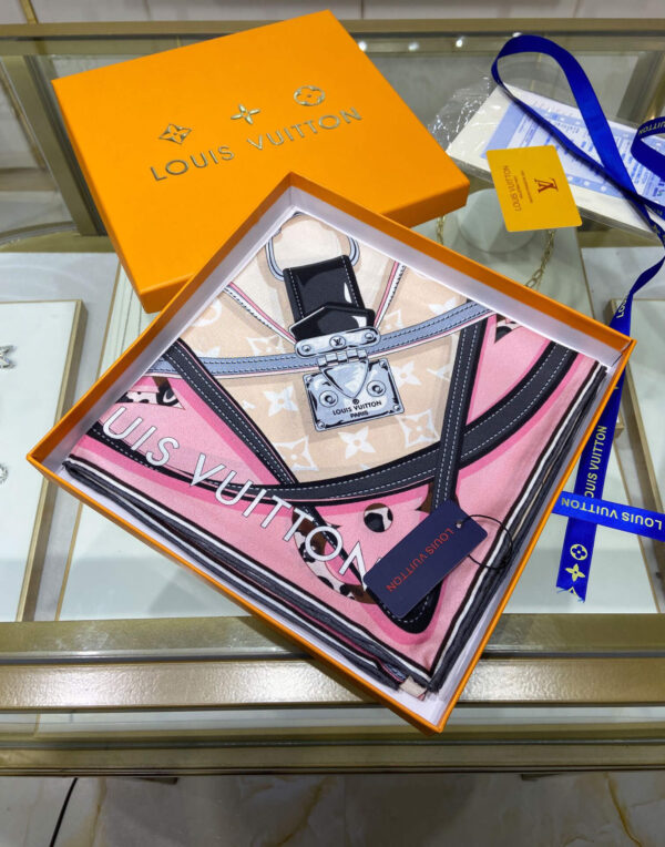 570735 Louis Vuitton Square 90 Silk Scarves