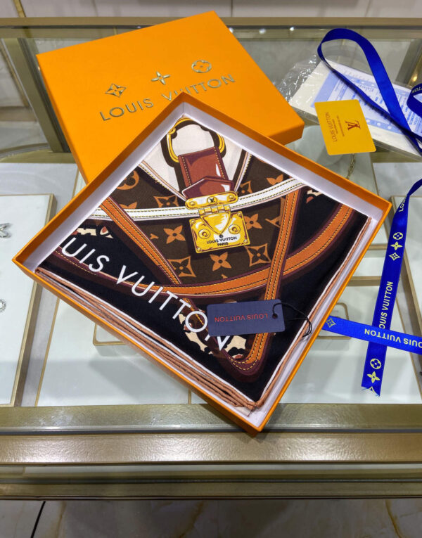 570736 Louis Vuitton Square 90 Silk Scarves