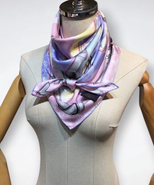 570828 Louis Vuitton Square 90 Silk Scarves