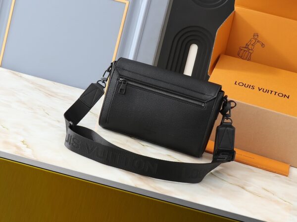 1:1 Replica Louis Vuitton LV Messenger LV Aerogram Luxury Bag For Women M57080 - 22 cm