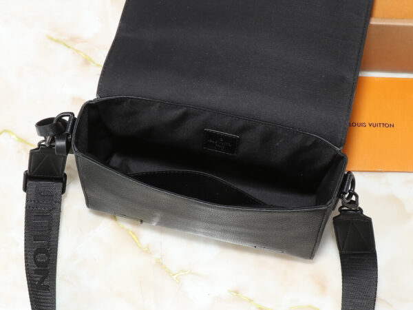 1:1 Replica Louis Vuitton LV Messenger LV Aerogram Luxury Bag For Women M57080 - 22 cm