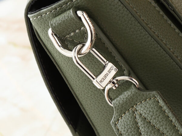 1:1 Replica Louis Vuitton LV Messenger LV Aerogram Luxury Bag For Women M25125 - 22 cm