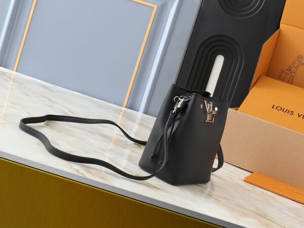 1:1 Replica Louis Vuitton LV NANO LOCKME BUCKET Black Luxury Bag For Women M68709 - 16 cm