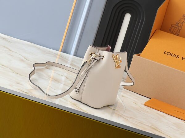 1:1 Replica Louis Vuitton LV NANO LOCKME BUCKET Luxury Bag For Women M68709 - 16 cm