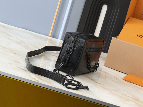 1:1 Replica Louis Vuitton LV Soft Trunk Taurillon Monogram 3 Luxury Bag For Women M57702 M44480 M68906 M44735 - 18.5 cm