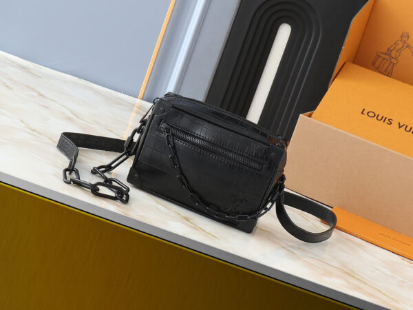 1:1 Replica Louis Vuitton LV Soft Trunk Taurillon Monogram 3 Luxury Bag For Women M57702 M44480 M68906 M44735 - 18.5 cm