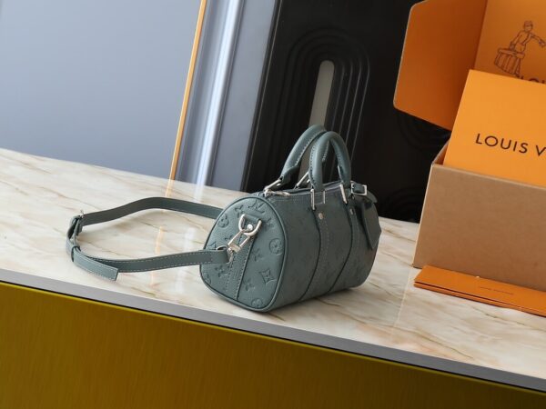 1:1 Replica Louis Vuitton LV Keepall Bandouliere 25 Taurillon Monogram Luxury Bag For Women M13866 - 25 cm