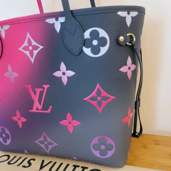 1:1 Replica Louis Vuitton LV Midnight Fuschia Neverfull MM Monogram Luxury Bag For Women - 31cm/ 12.3in