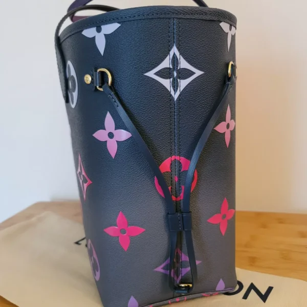 1:1 Replica Louis Vuitton LV Midnight Fuschia Neverfull MM Monogram Luxury Bag For Women - 31cm/ 12.3in