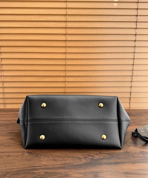 1:1 Replica Louis Vuitton Low Key Hobo MM Black M24856 - 31cm